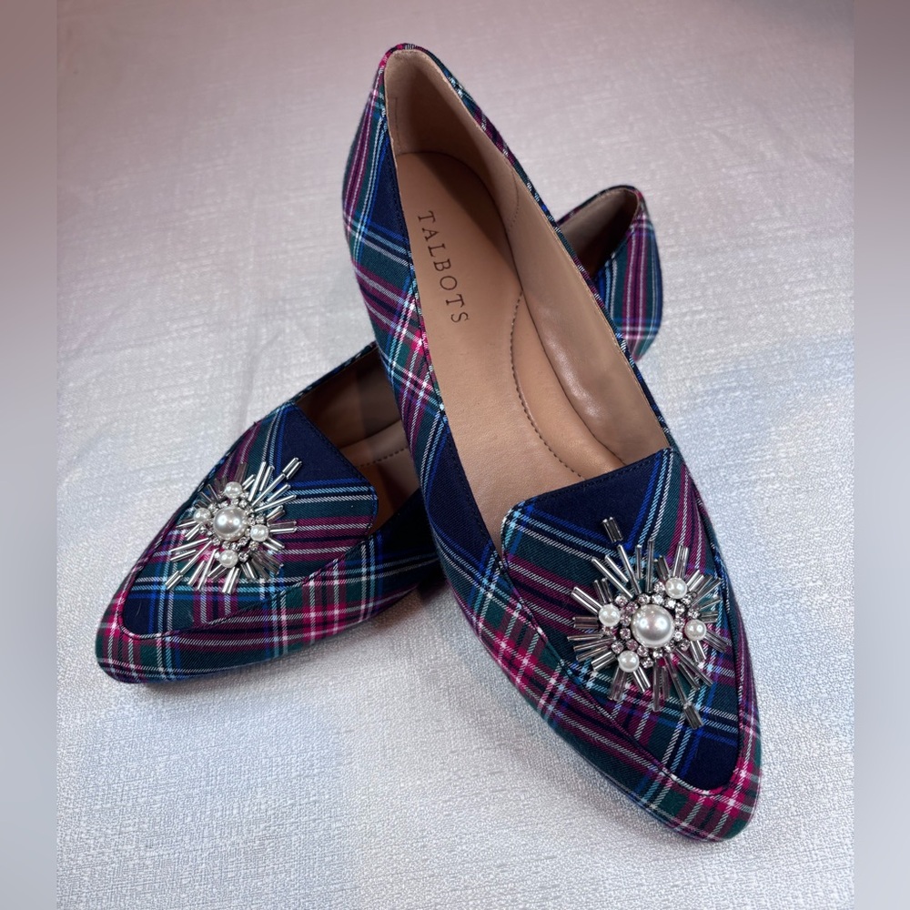 Talbots NWOT Plaid Flats with Silver and Pearl Embellishments W 7.5 - Picture 4 of 8